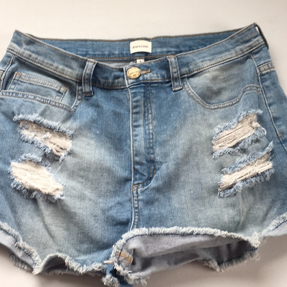 Sneak Perk High Rise shorts LA